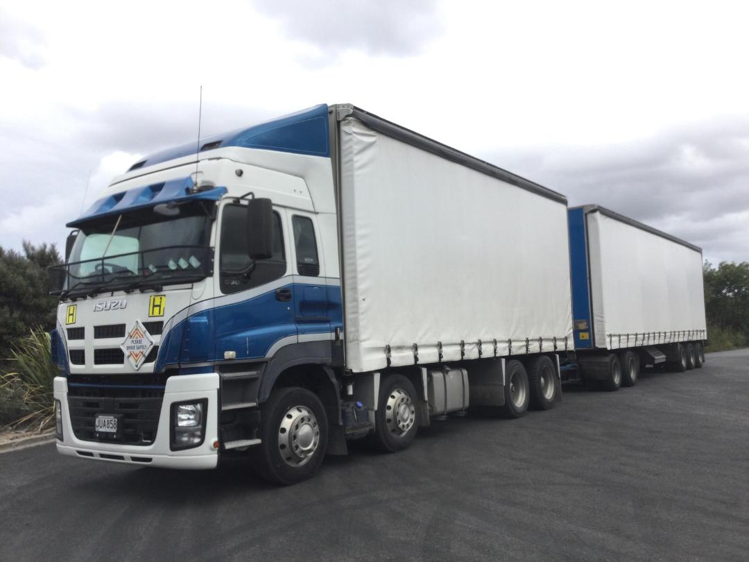 Photo '12' of Isuzu C Series CYJ530 AMT Curtainsider