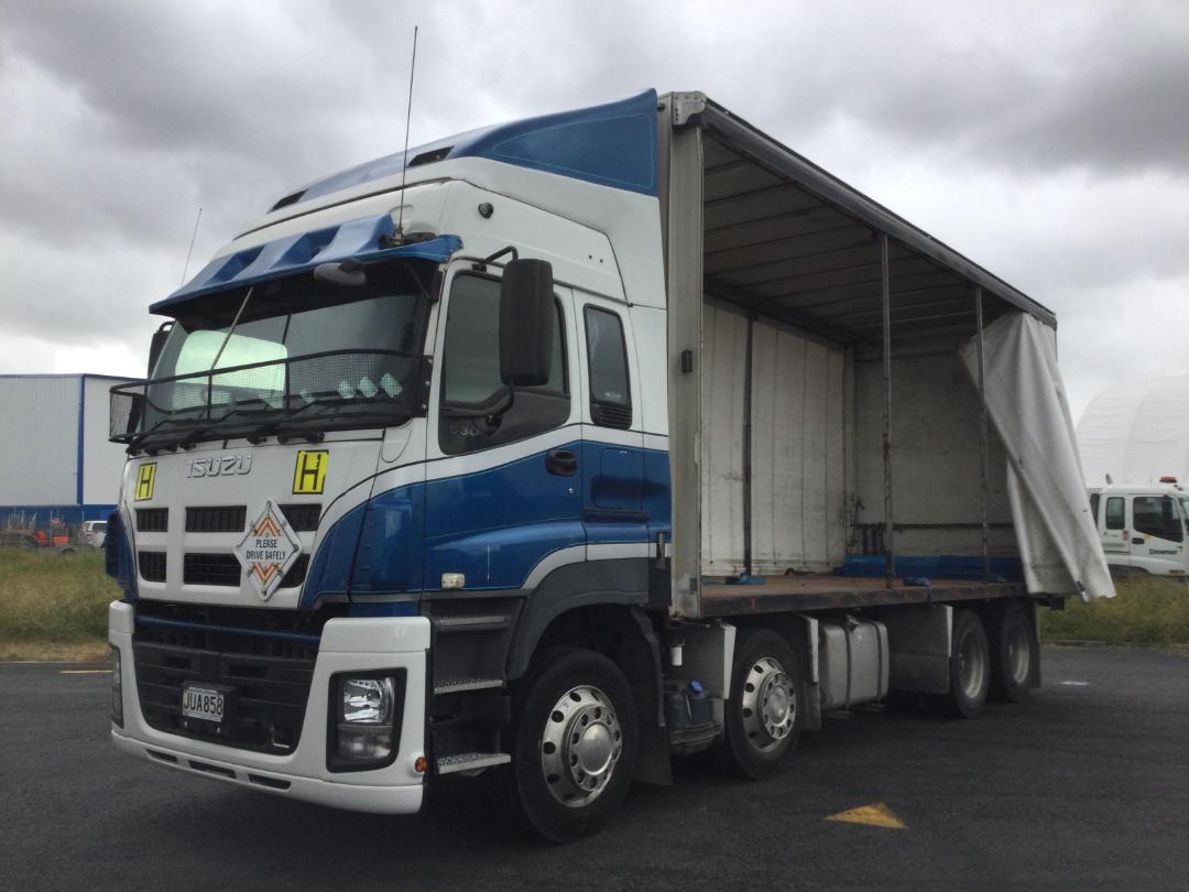 Photo '9' of Isuzu C Series CYJ530 AMT Curtainsider