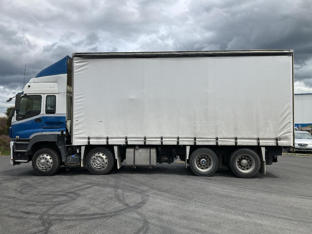 Photo '7' of Isuzu C Series CYJ530 AMT Curtainsider
