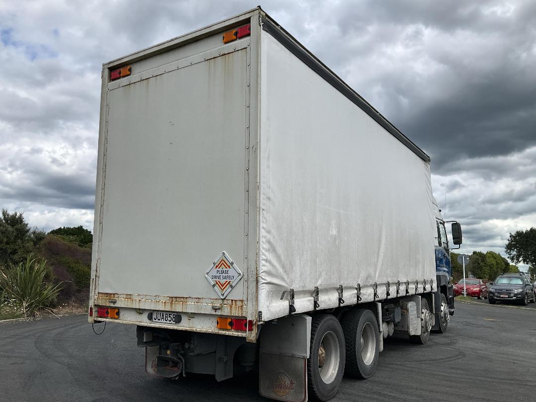 Photo '4' of Isuzu C Series CYJ530 AMT Curtainsider