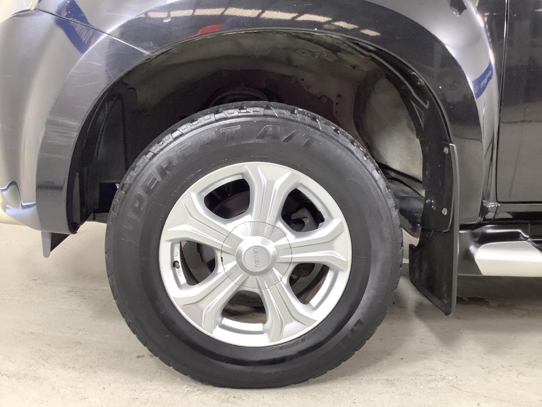 Photo '10' of Isuzu D-MAX