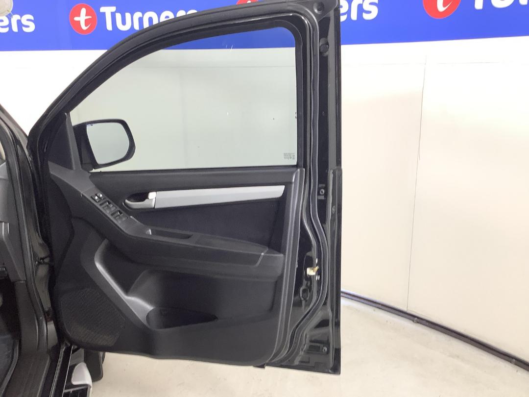 Photo '15' of Isuzu D-MAX