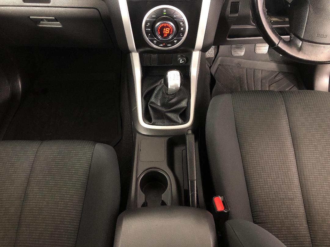 Photo '18' of Isuzu D-MAX Photo '18' of Isuzu D-MAX