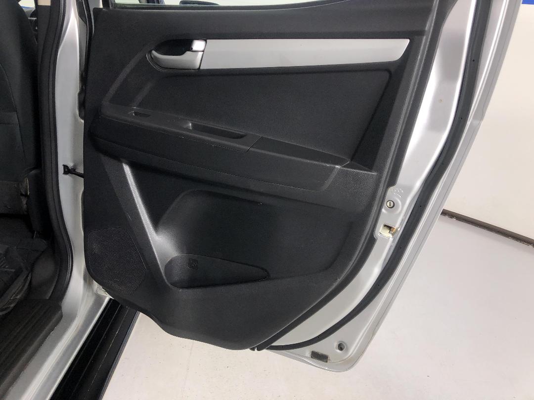 Photo '19' of Isuzu D-MAX Photo '19' of Isuzu D-MAX