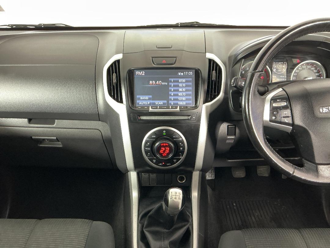 Photo '18' of Isuzu D-MAX Photo '18' of Isuzu D-MAX