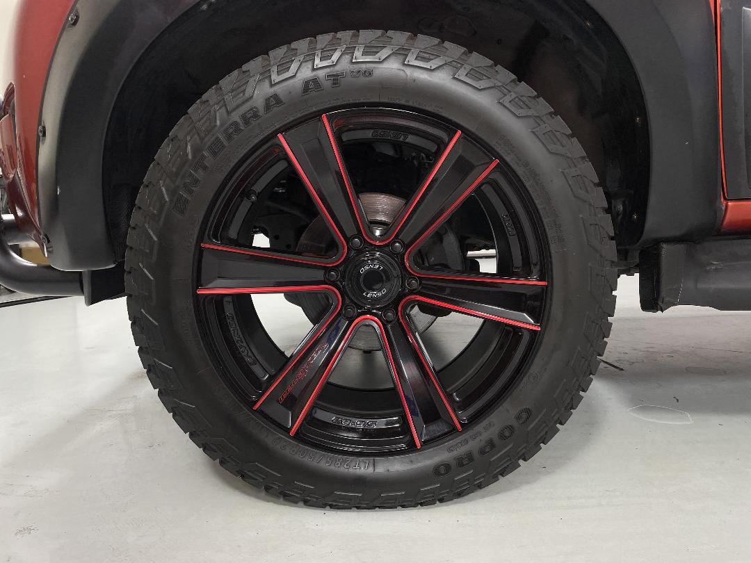 Photo '10' of Isuzu D-MAX Photo '10' of Isuzu D-MAX