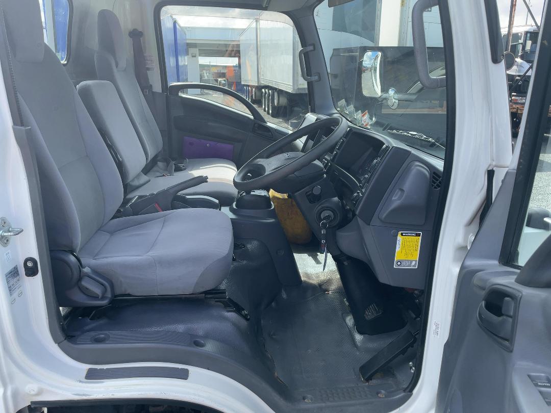 Photo '11' of Isuzu ELF NPS85AR 3T Flat Deck