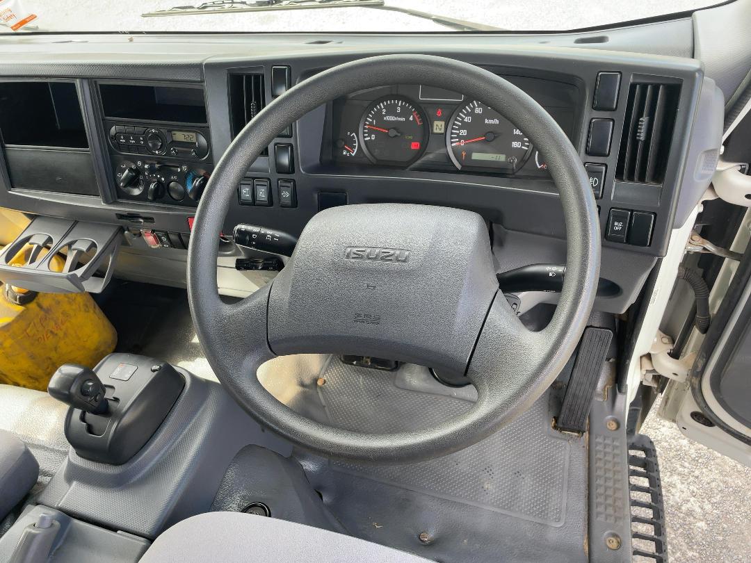 Photo '12' of Isuzu ELF NPS85AR 3T Flat Deck