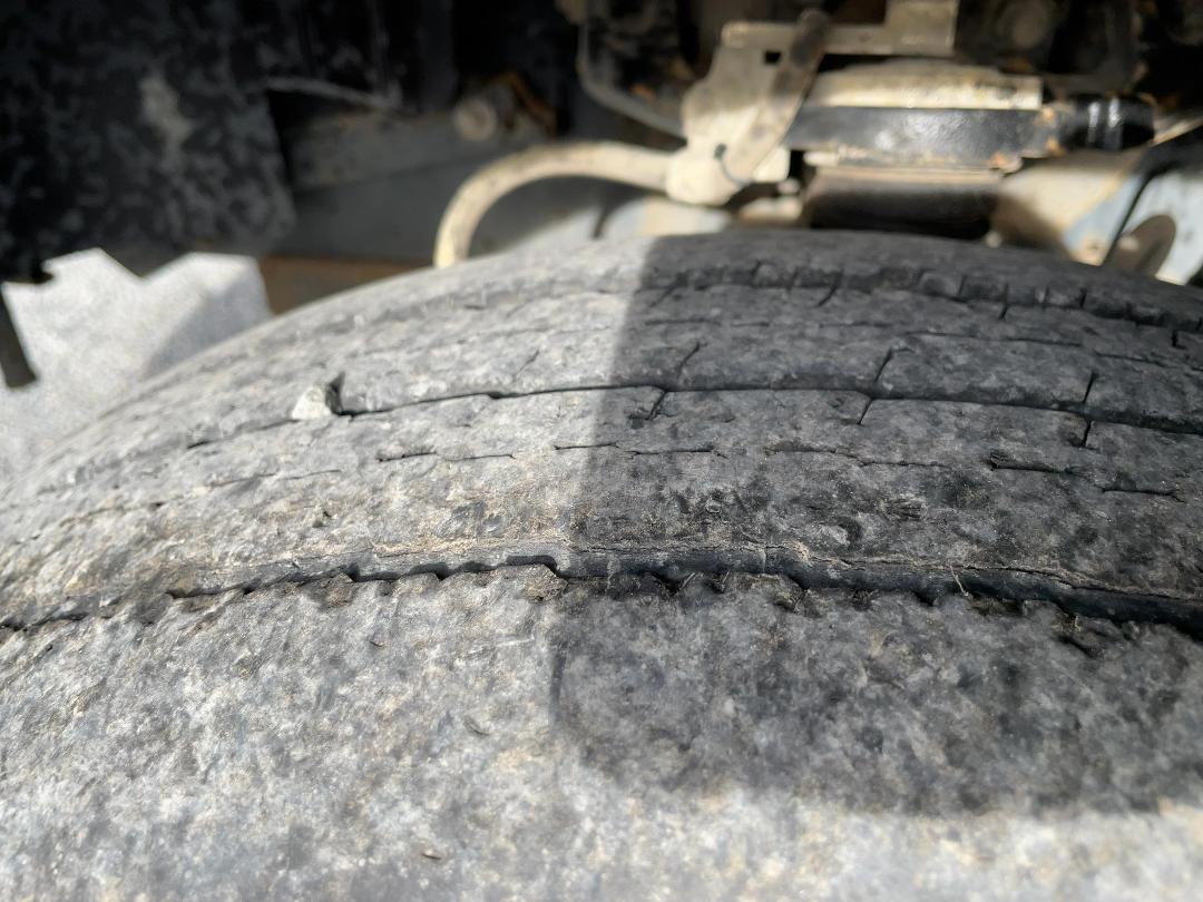 Photo '30' of Isuzu ELF NPS85AR 3T Flat Deck