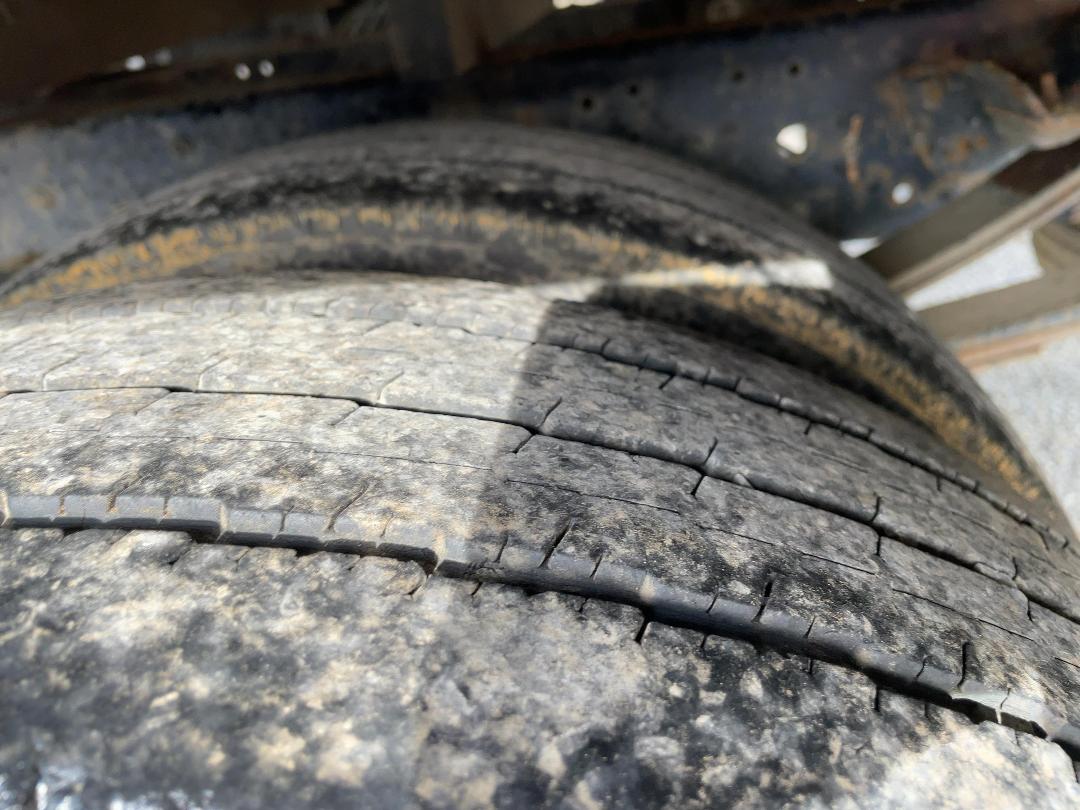 Photo '32' of Isuzu ELF NPS85AR 3T Flat Deck