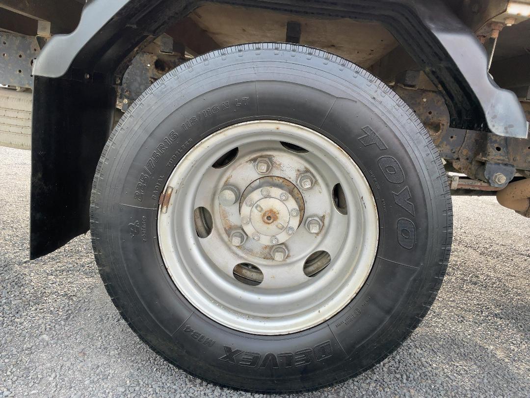 Photo '33' of Isuzu ELF NPS85AR 3T Flat Deck