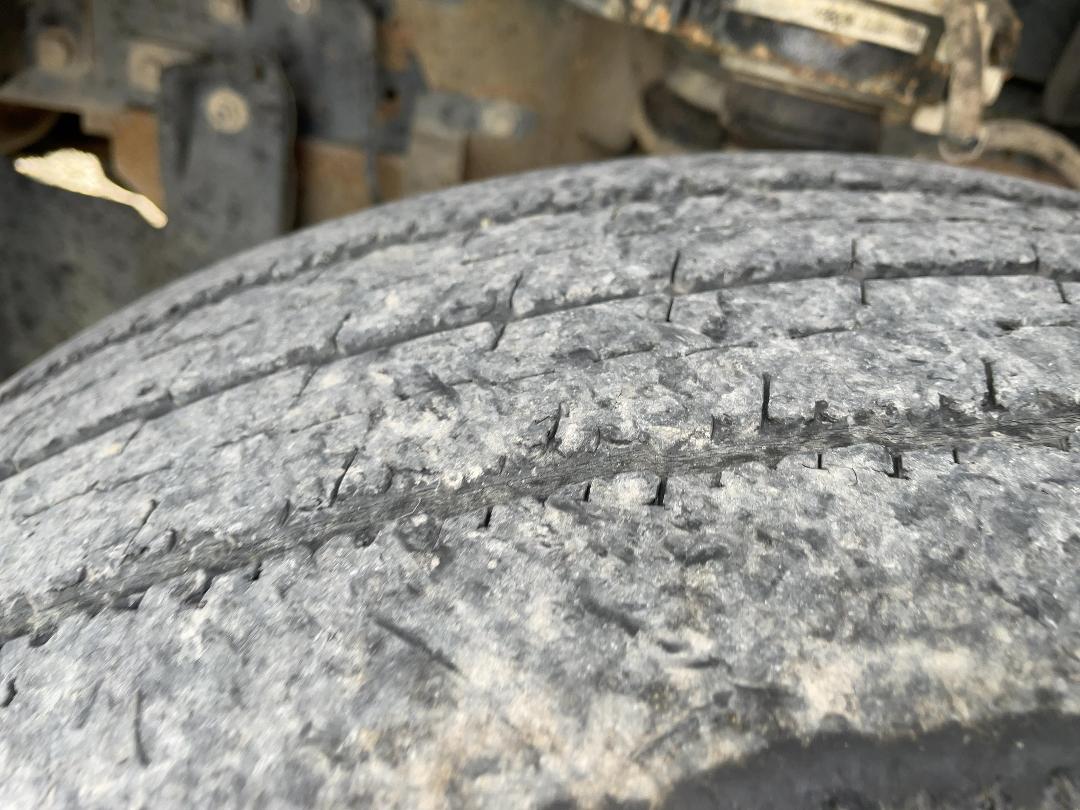 Photo '36' of Isuzu ELF NPS85AR 3T Flat Deck