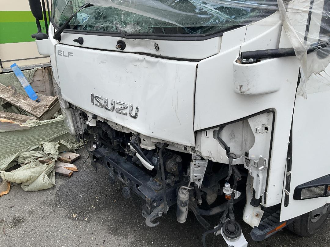 Photo '18' of Isuzu ELF Other Truck