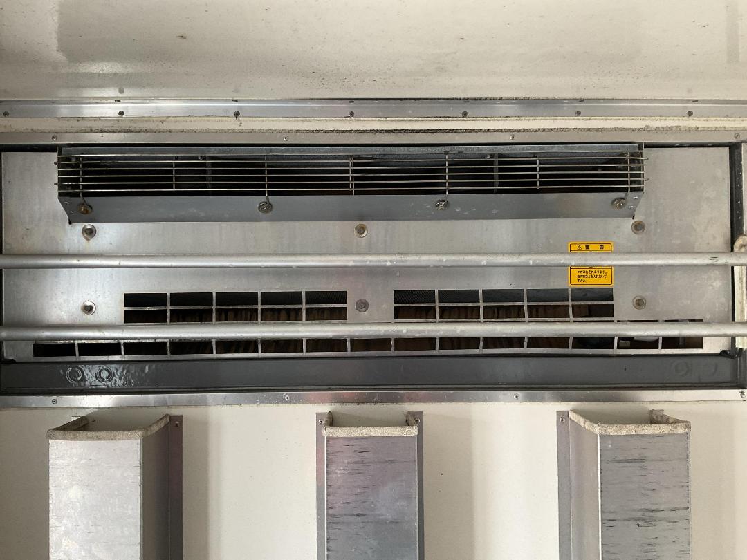 Photo '33' of Isuzu Forward Chiller