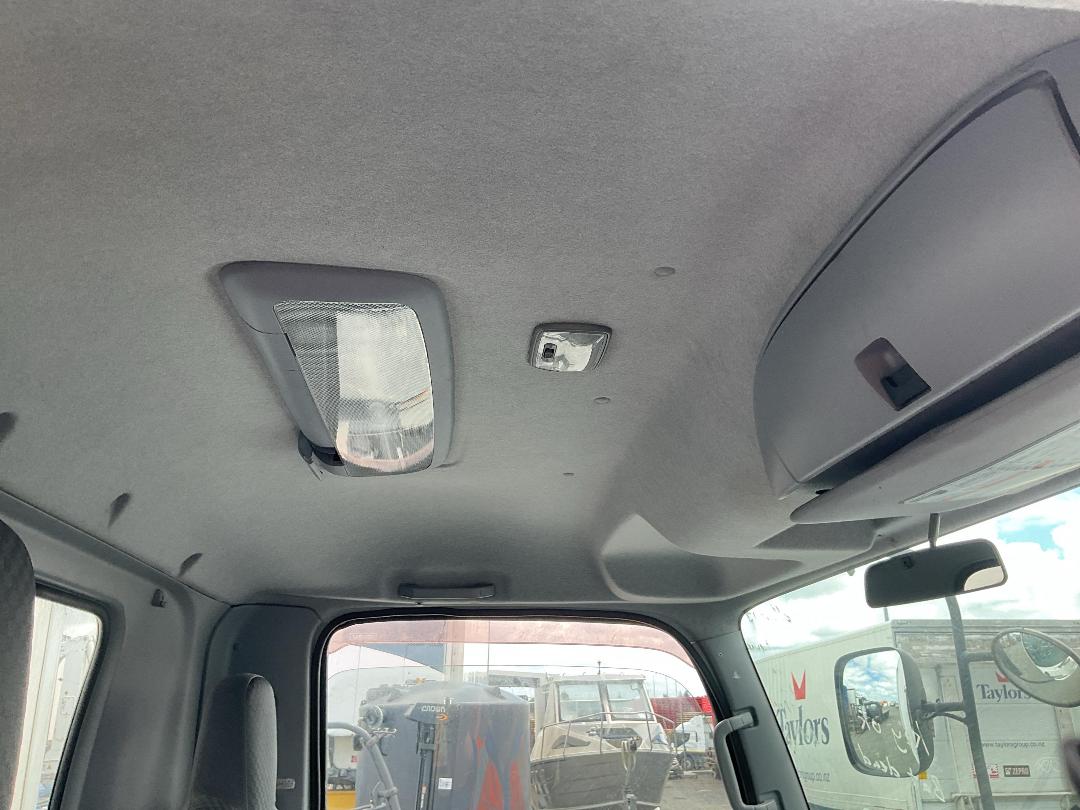 Photo '18' of Isuzu Forward Chiller