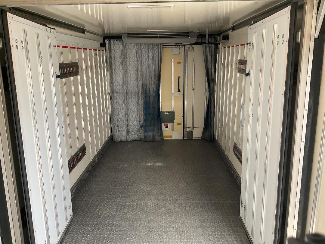 Photo '31' of Isuzu Forward Chiller