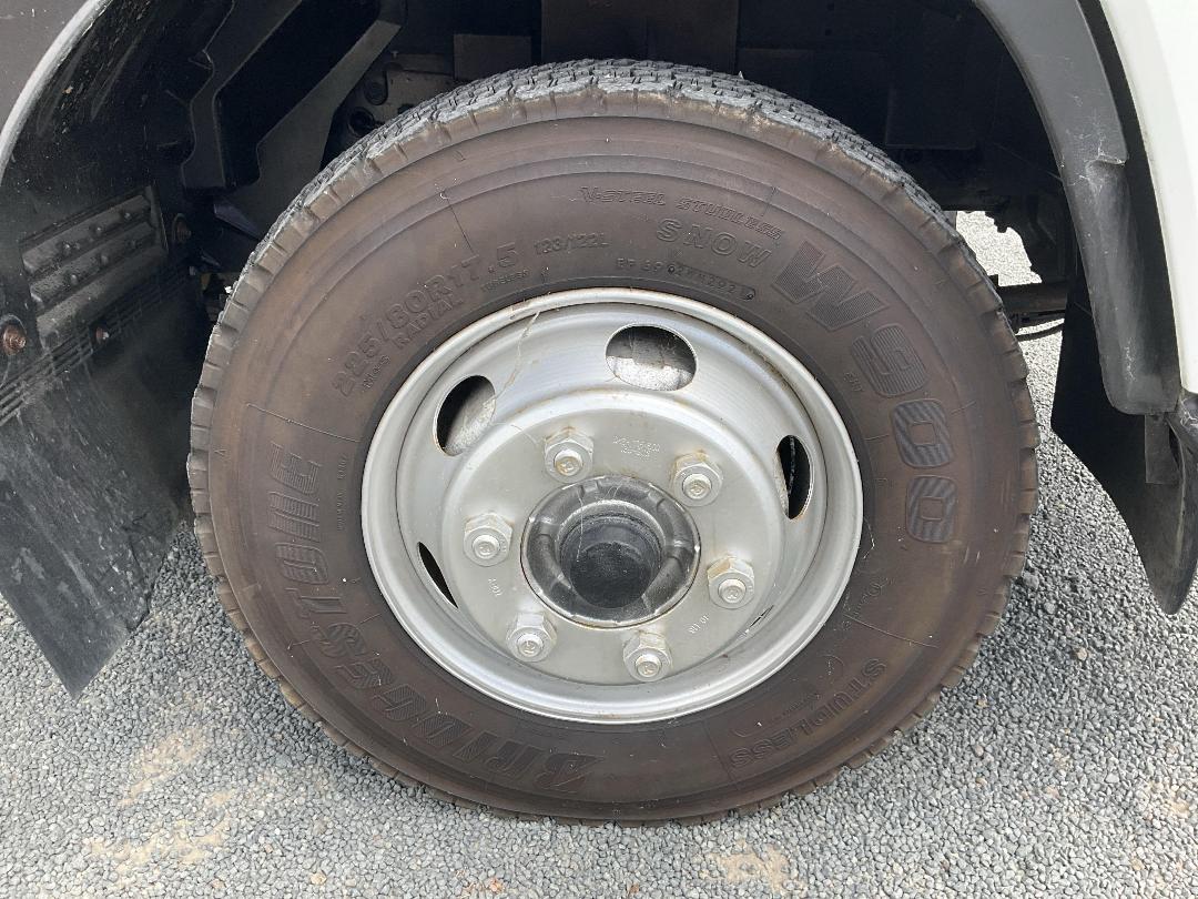 Photo '41' of Isuzu Forward Chiller