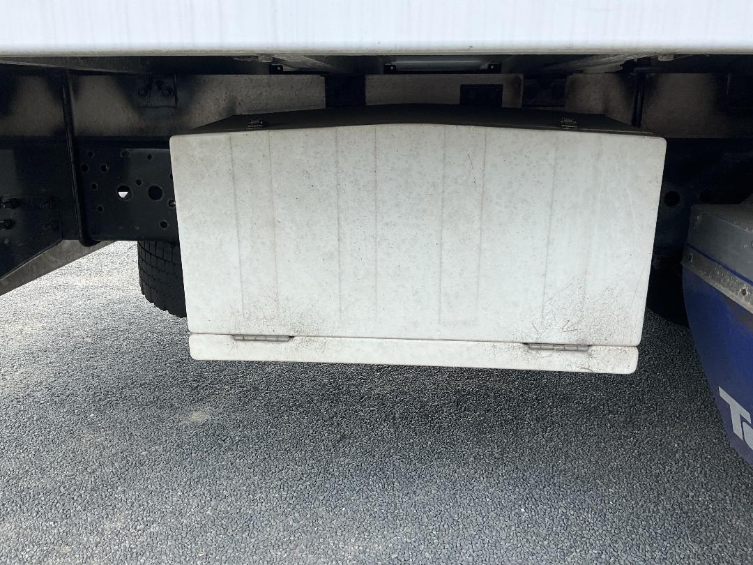 Photo '29' of Isuzu Forward Chiller