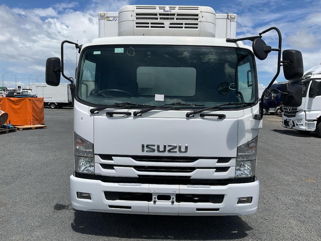 Photo '10' of Isuzu Forward BOX BODY Chiller