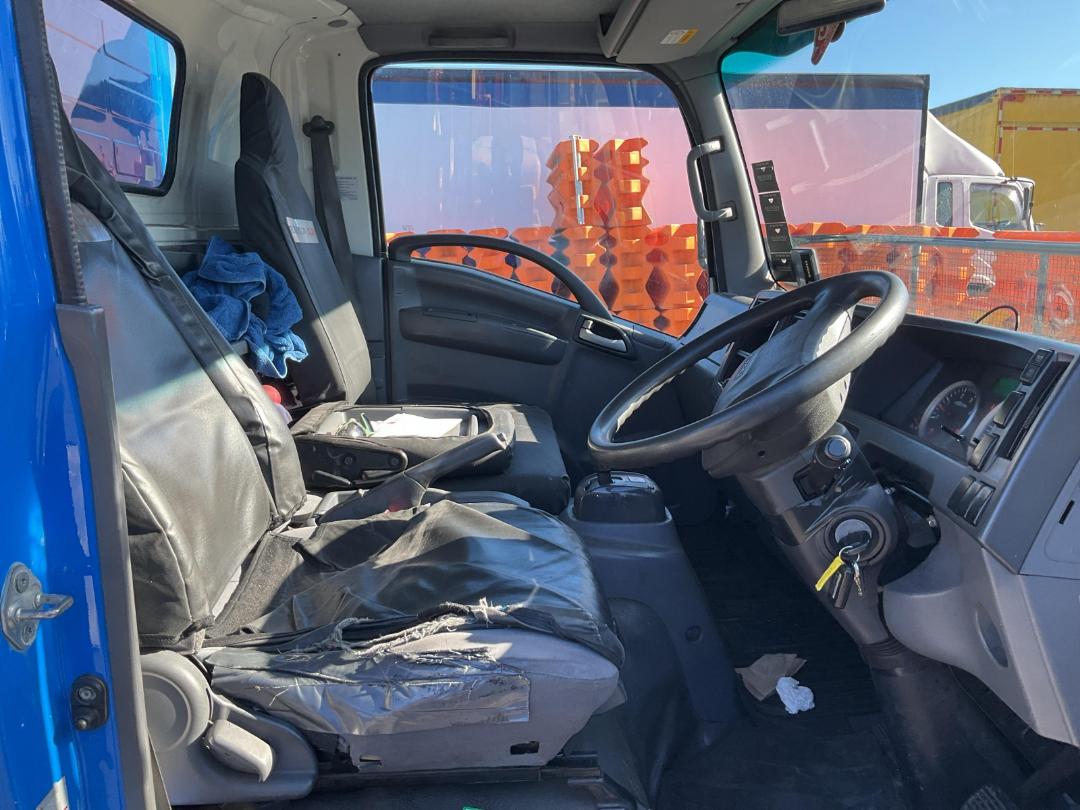 Photo '11' of Isuzu N Series NPR325M AMT Curtainsider Photo '11' of Isuzu N Series NPR325M AMT Curtainsider