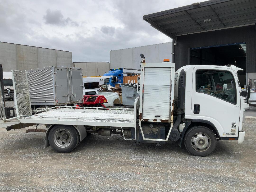 Photo '6' of Isuzu N Series NPR325M AMT Transporter Photo '6' of Isuzu N Series NPR325M AMT Transporter