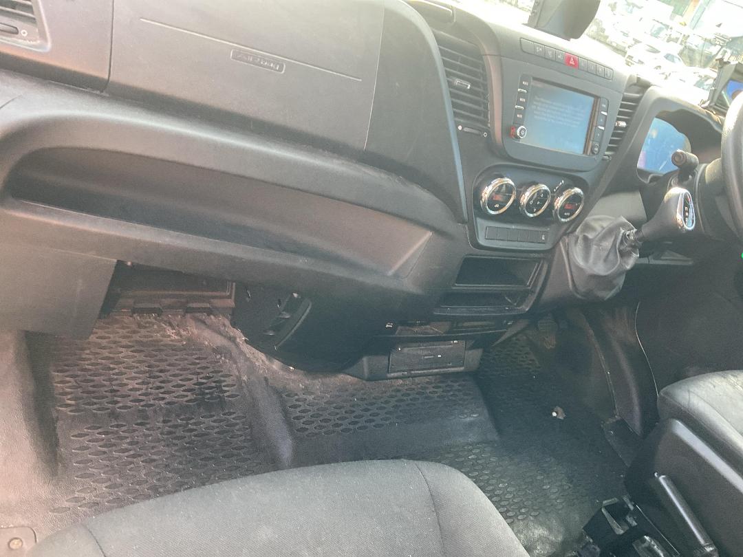 Photo '22' of Iveco Daily 50 C17 Box Body