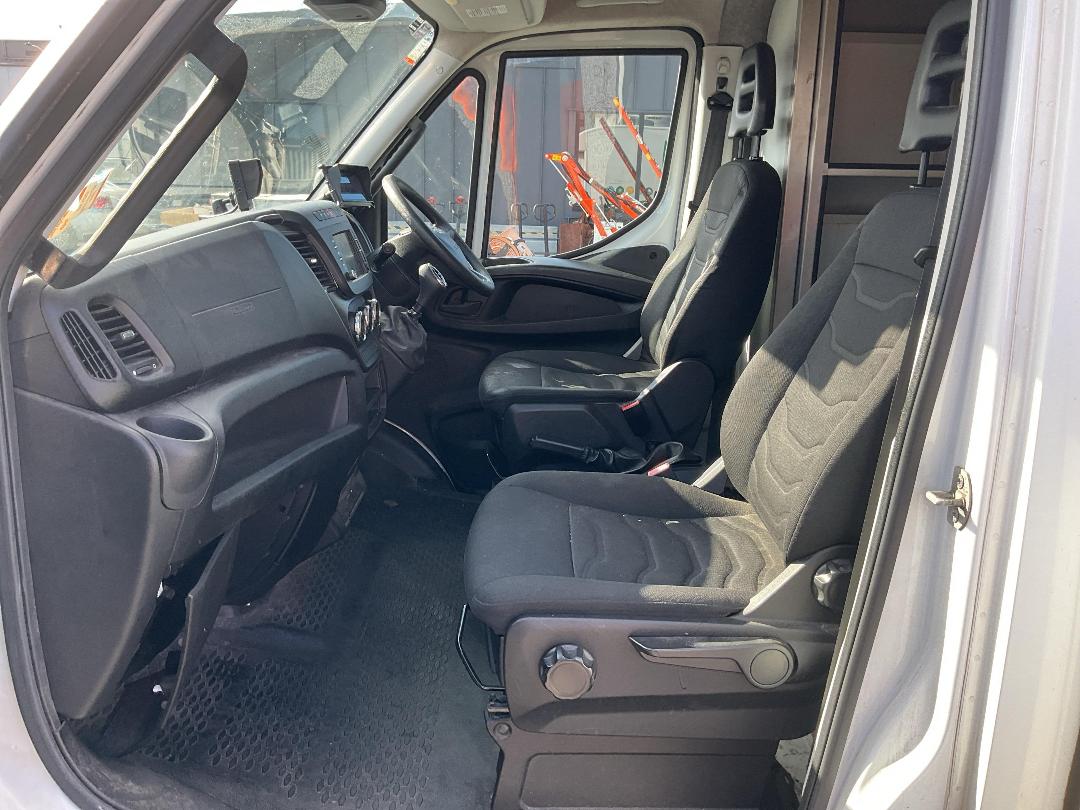 Photo '21' of Iveco Daily 50 C17 Box Body