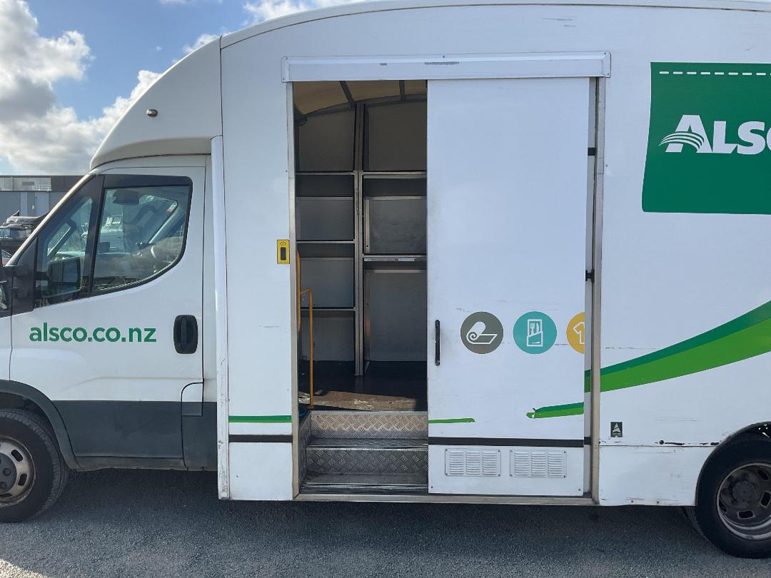 Photo '24' of Iveco Daily 50 C17 Box Body