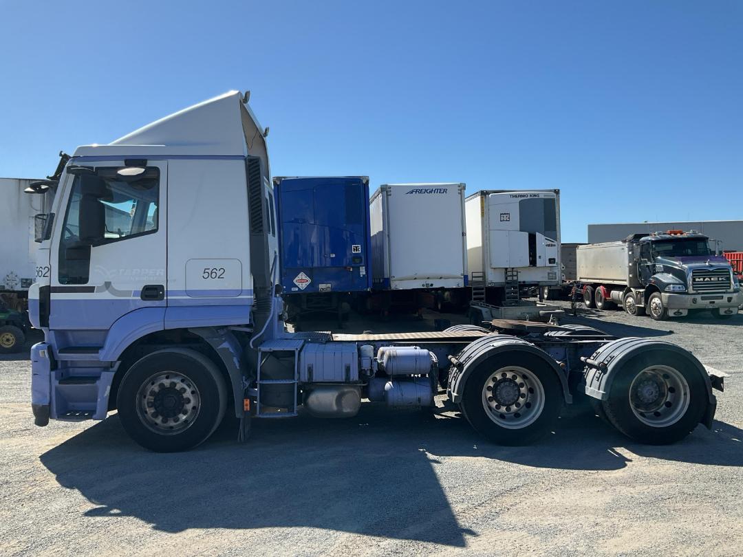 Photo '7' of Iveco Stralis AT1460 Tractor Unit