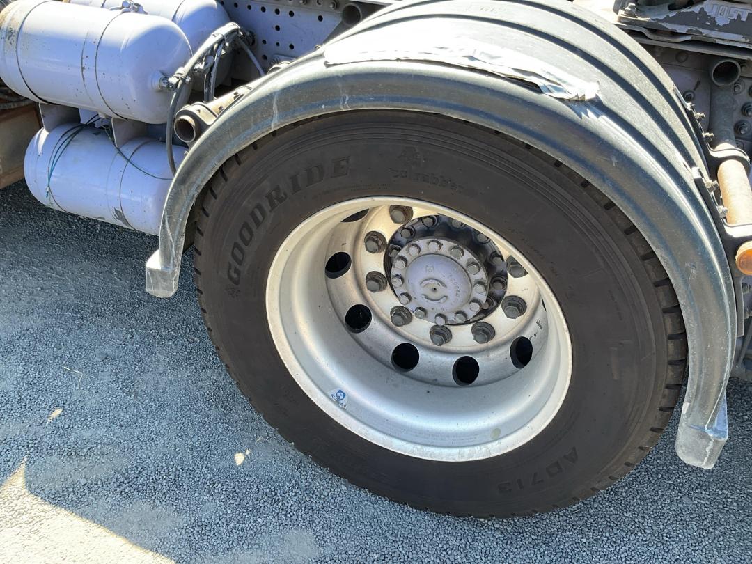 Photo '35' of Iveco Stralis AT1460 Tractor Unit