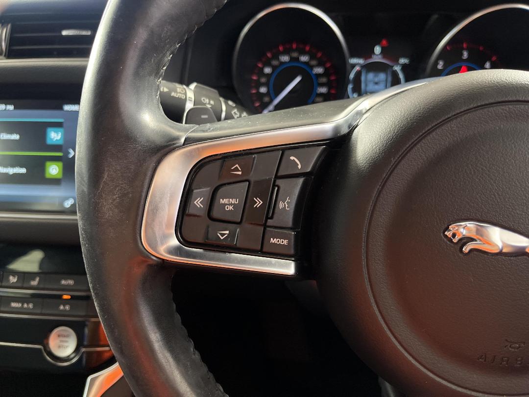 Photo '24' of Jaguar XF