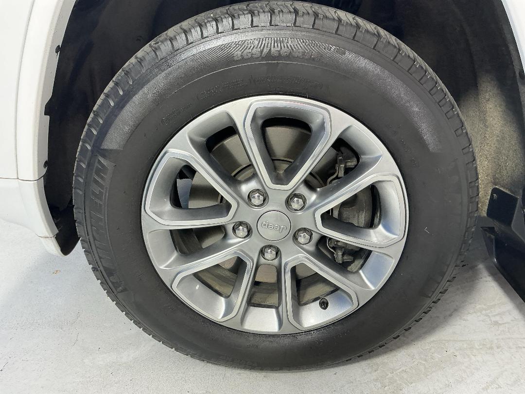 Photo '10' of Jeep Grand Cherokee