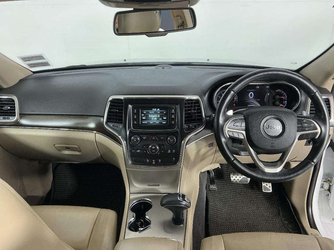 Photo '17' of Jeep Grand Cherokee