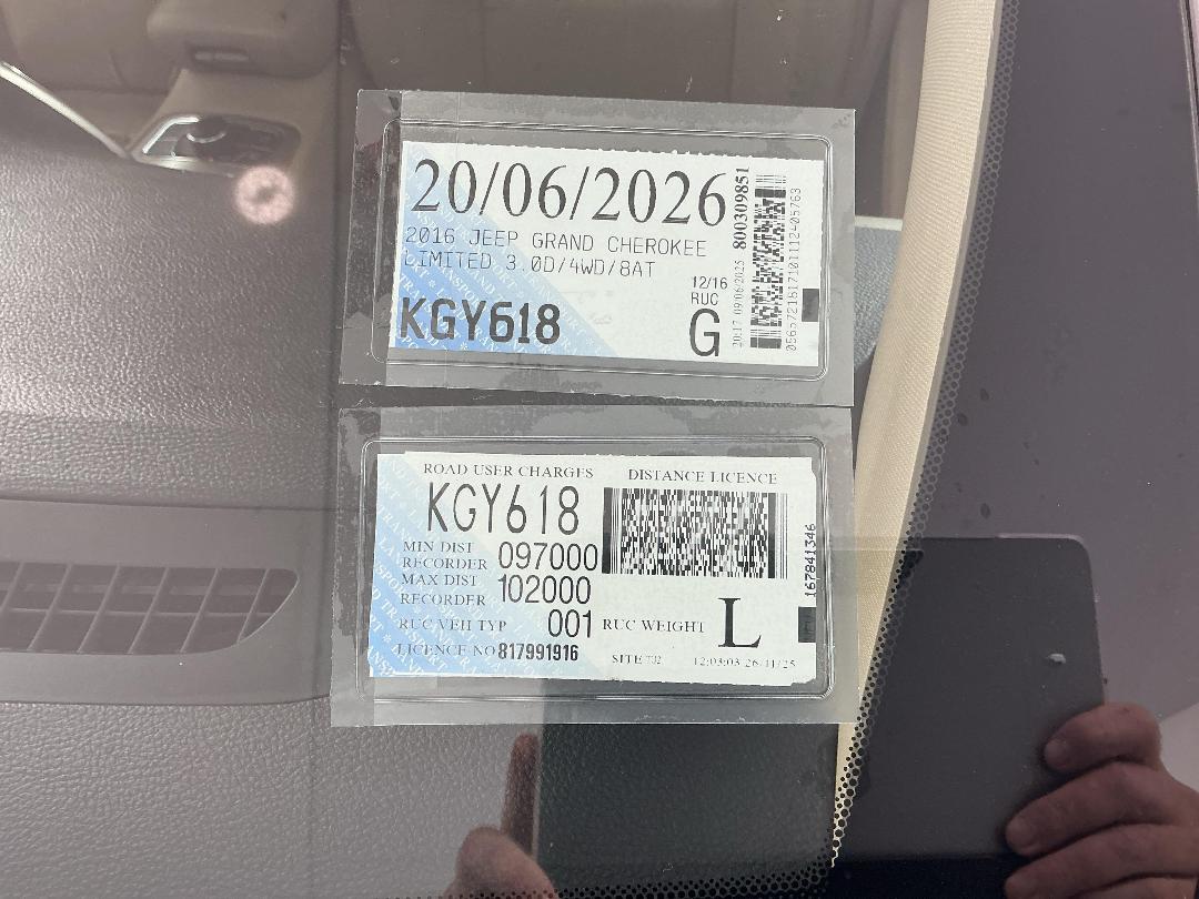 Photo '28' of Jeep Grand Cherokee