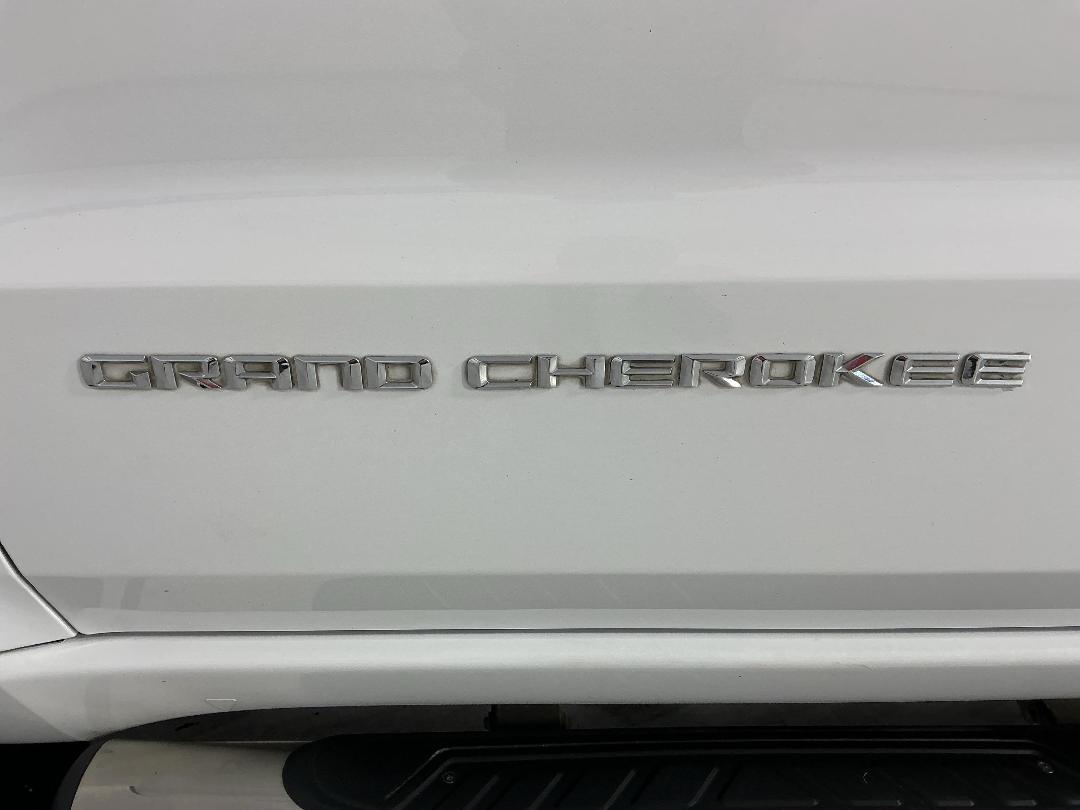 Photo '29' of Jeep Grand Cherokee