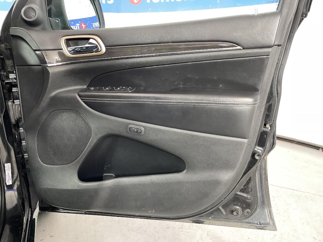 Photo '15' of Jeep Grand Cherokee Photo '15' of Jeep Grand Cherokee