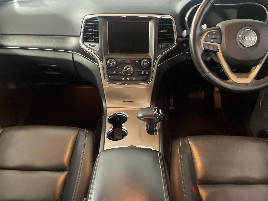 Photo '18' of Jeep Grand Cherokee