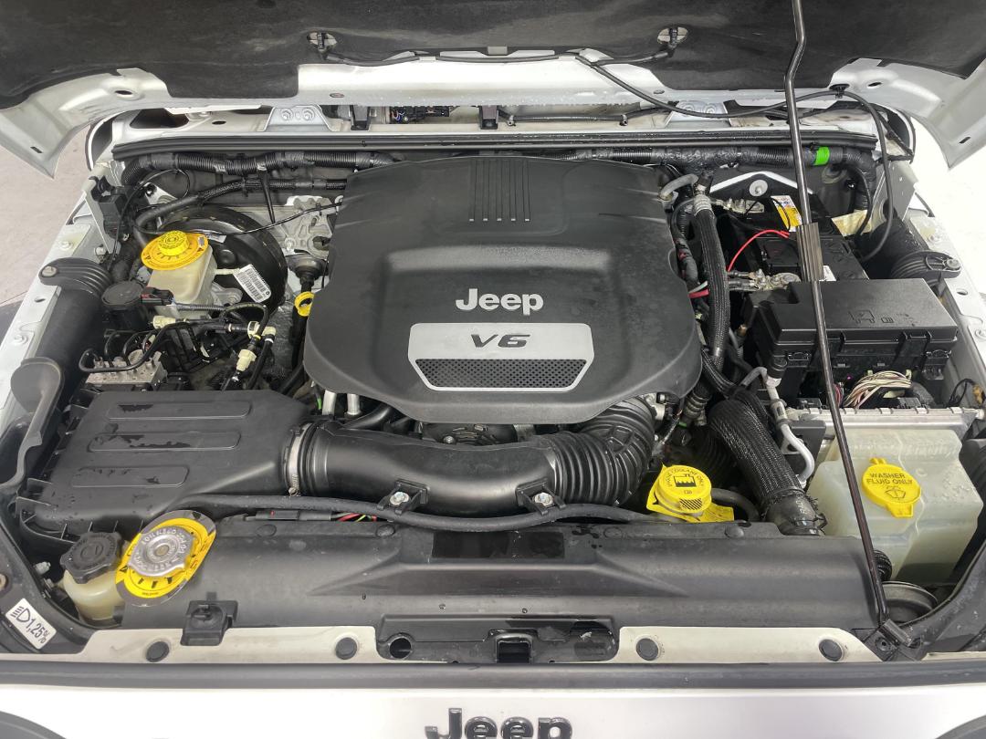 Photo '13' of Jeep Wrangler