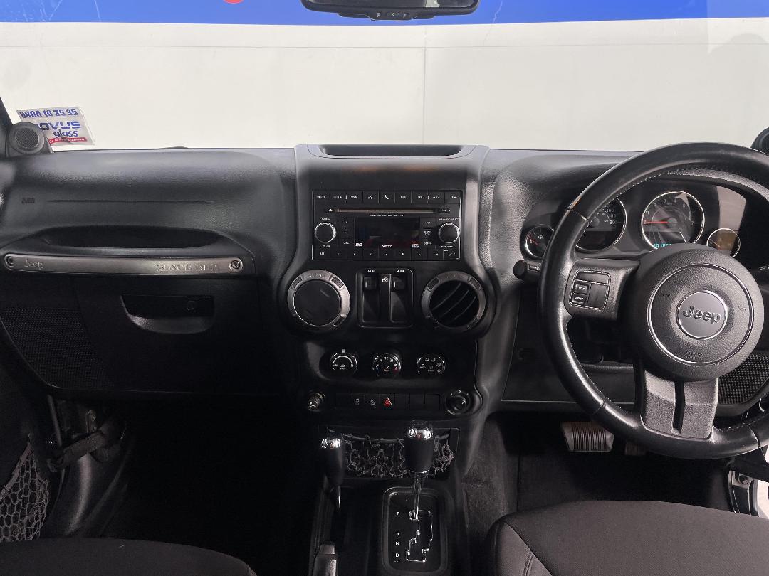 Photo '17' of Jeep Wrangler