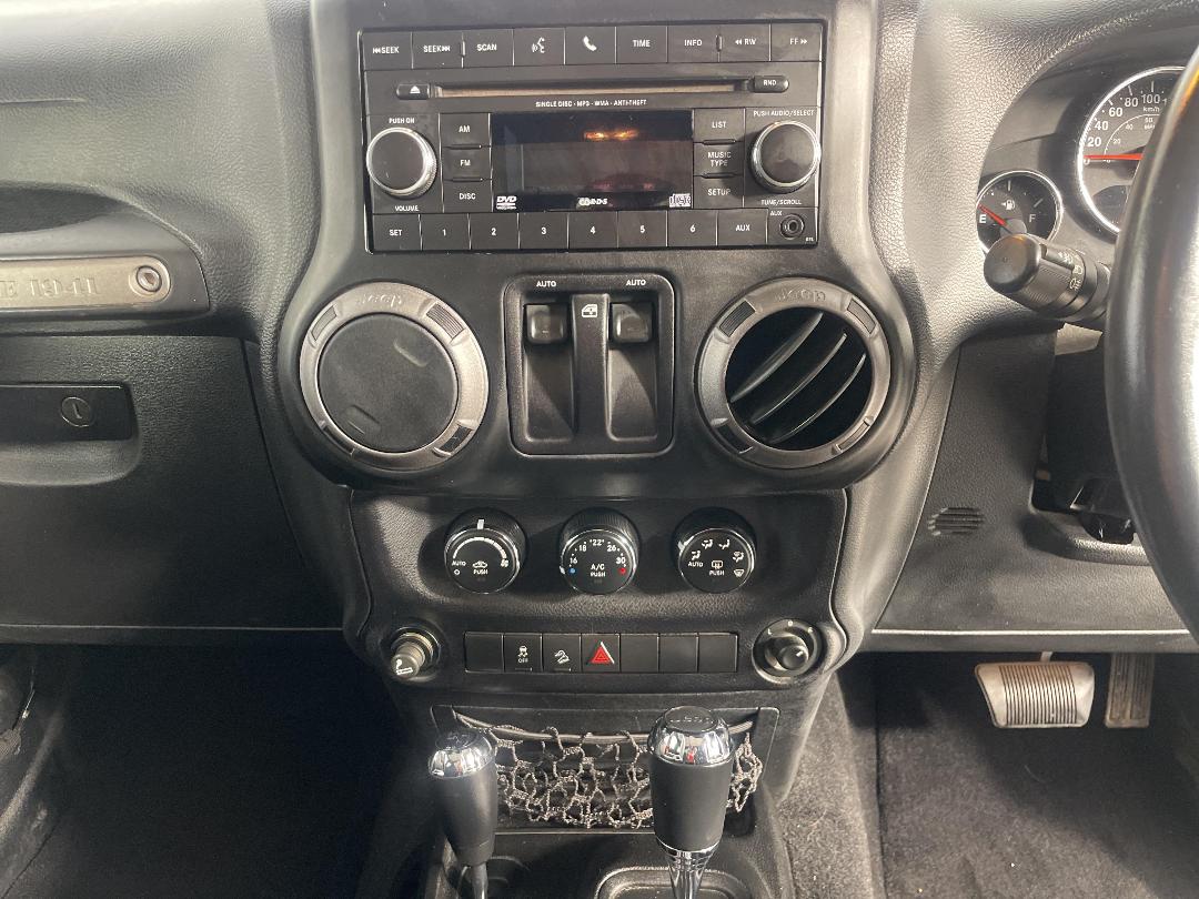 Photo '18' of Jeep Wrangler