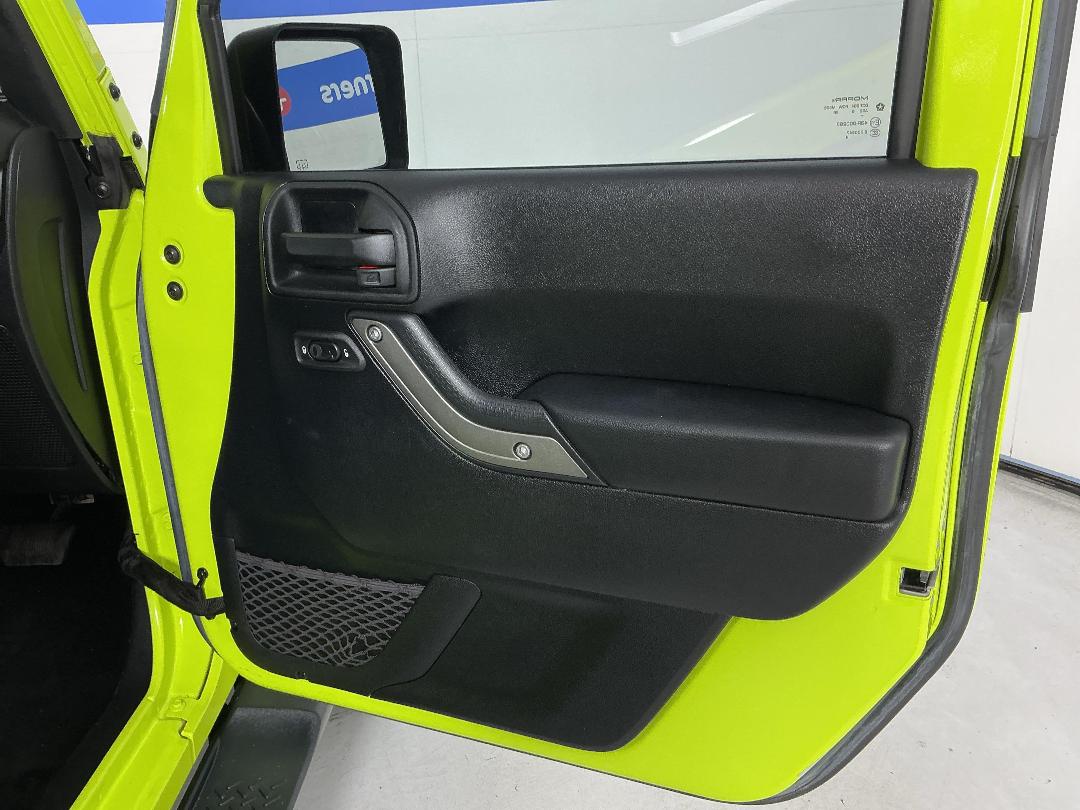 Photo '15' of Jeep Wrangler Photo '15' of Jeep Wrangler