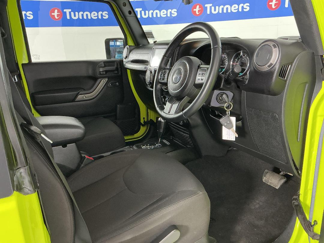 Photo '16' of Jeep Wrangler Photo '16' of Jeep Wrangler