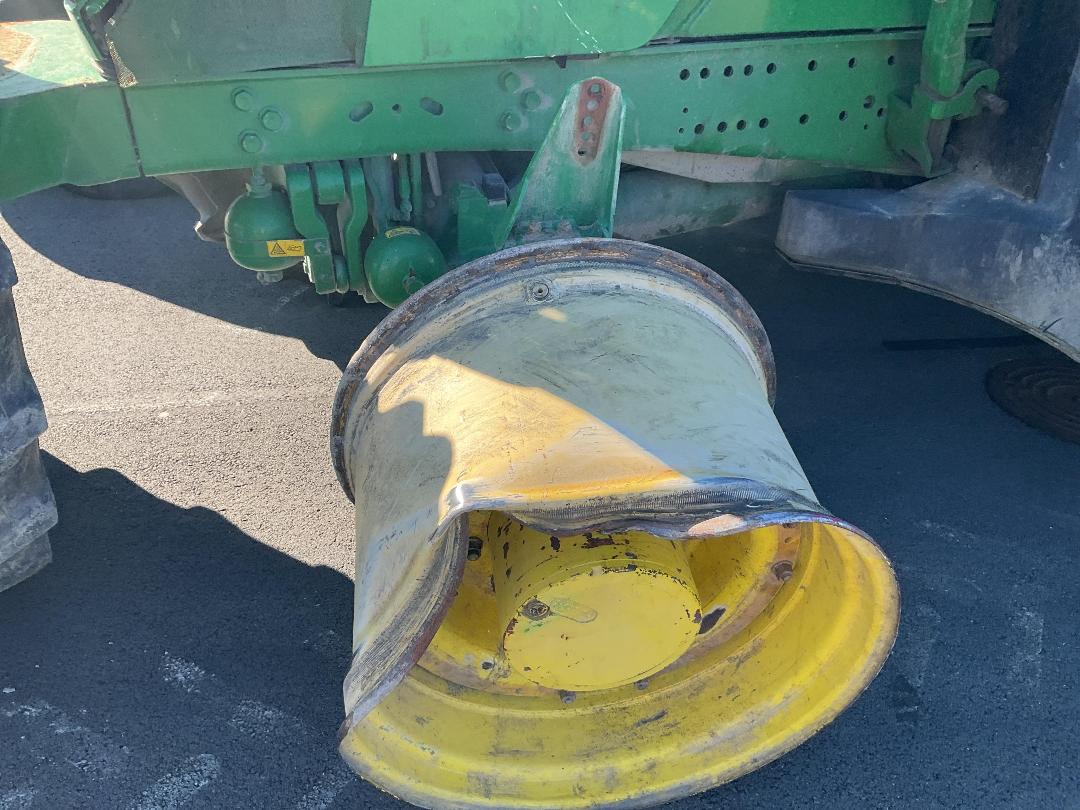 Photo '19' of JOHN DEERE 6195R Tractor