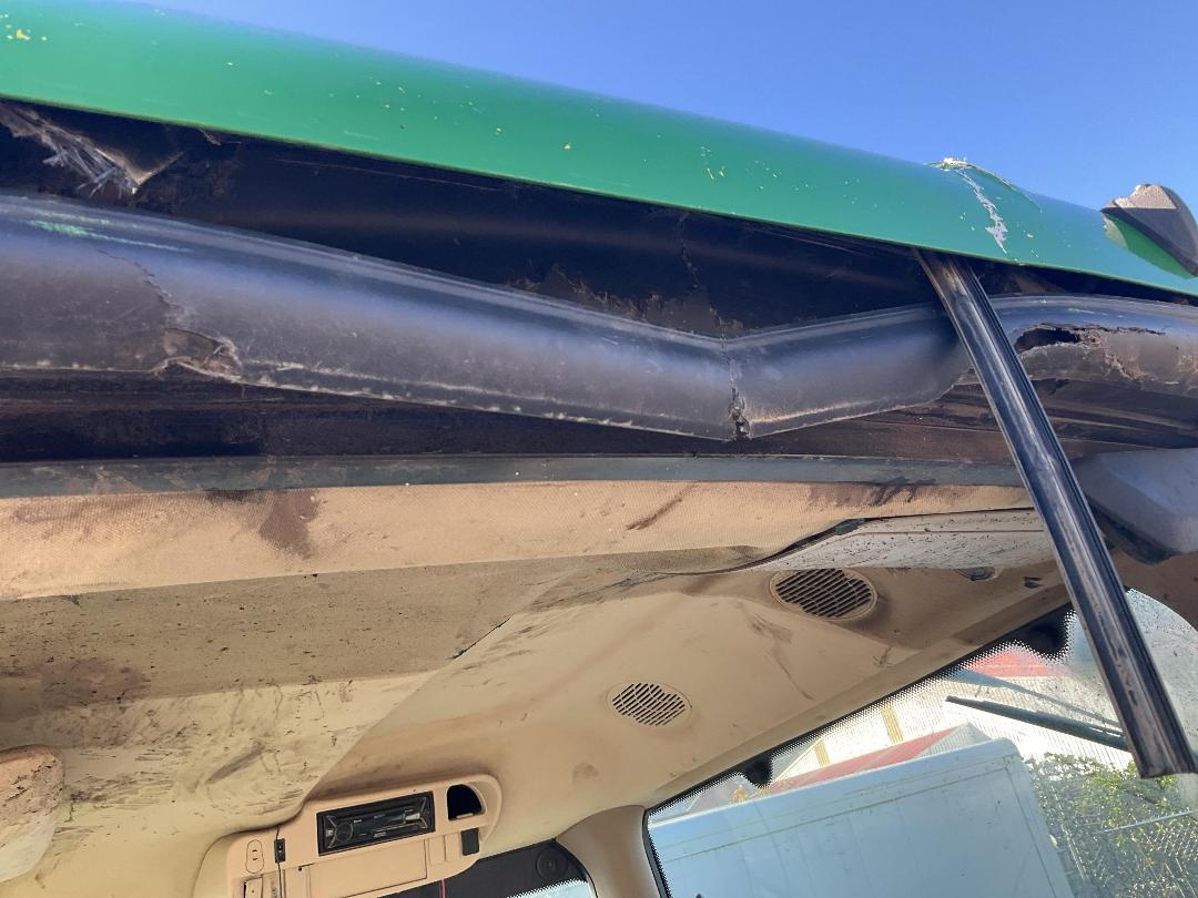 Photo '14' of JOHN DEERE 6195R Tractor