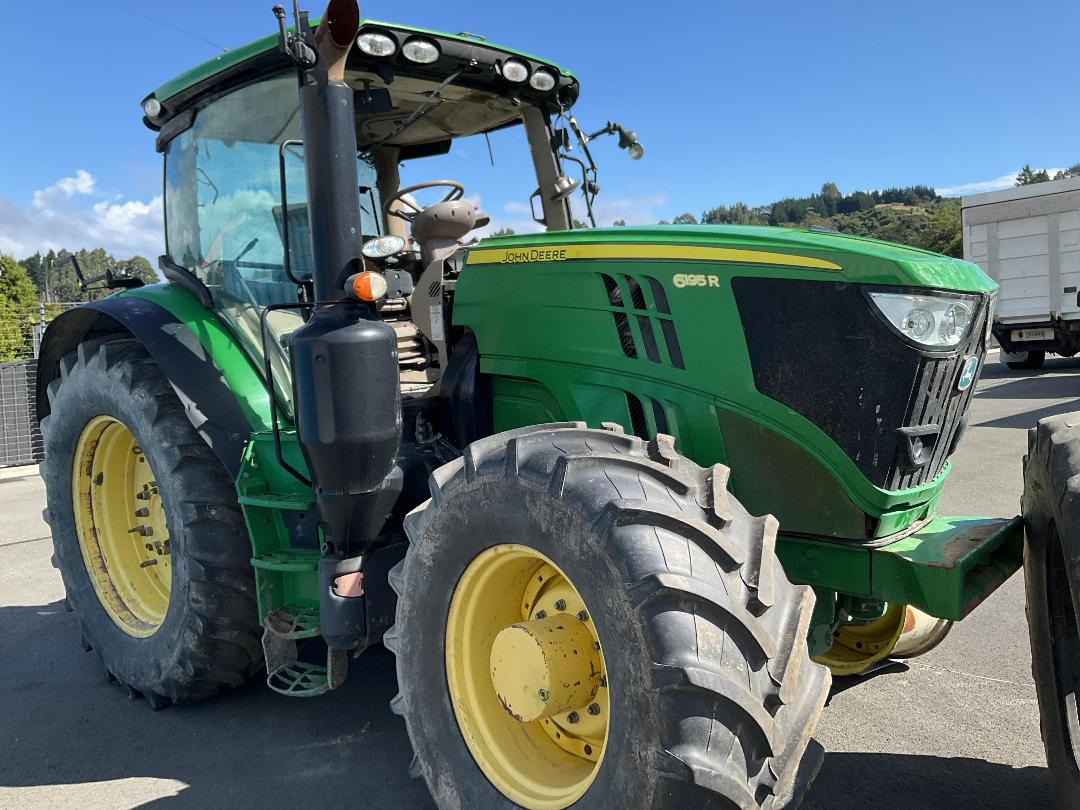 Photo '6' of JOHN DEERE 6195R Tractor