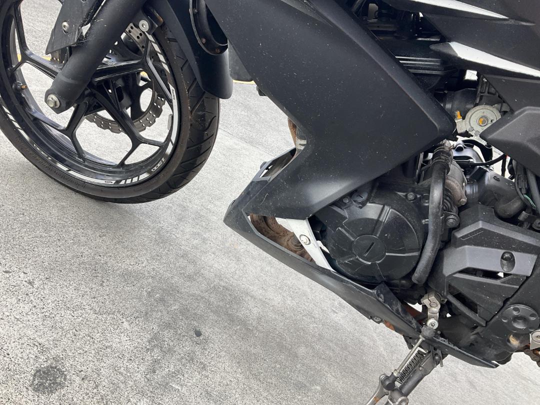 Photo '17' of Kawasaki ER 300B