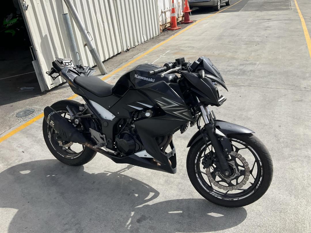 Photo '2' of Kawasaki ER 300B