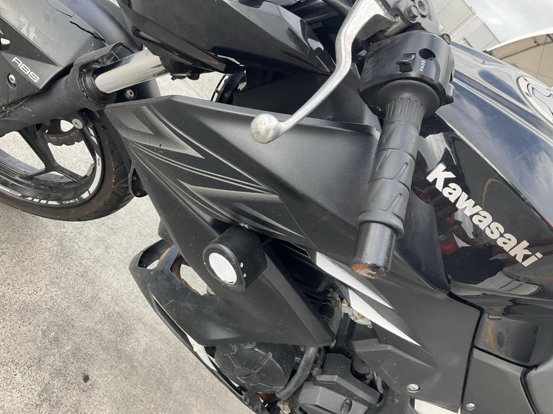 Photo '19' of Kawasaki ER 300B