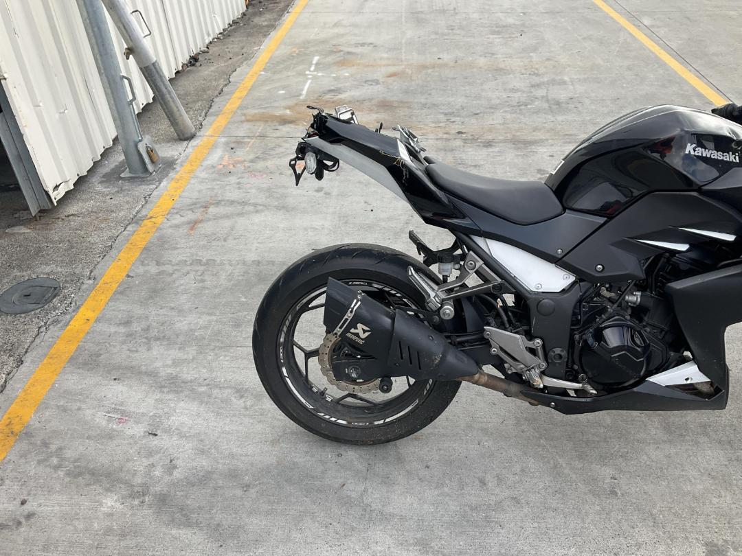 Photo '11' of Kawasaki ER 300B