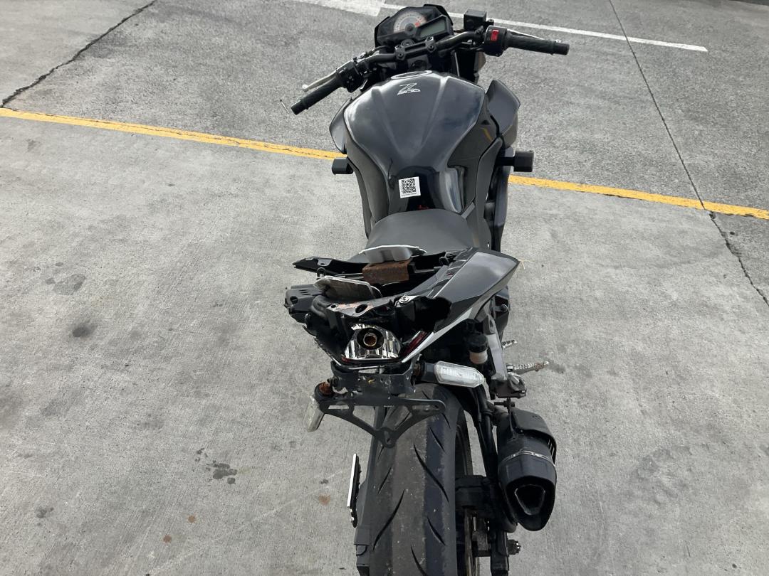 Photo '25' of Kawasaki ER 300B